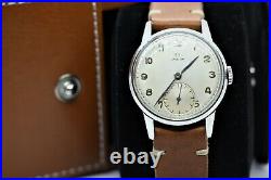 Omega vintage ref 2495-1 manual movement 30T2 rare collectible