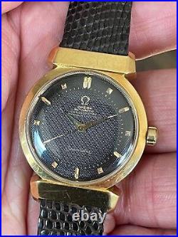Rare Vintage 18k Gold Omega Ot14324 Rg Chronometer Hooded Lug Black Waffle Dial