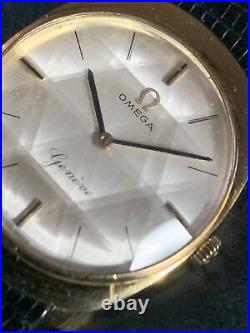 Vintage Mens Omega 18K Geneve cal 620 Rare Condition Faceted Crystal Running