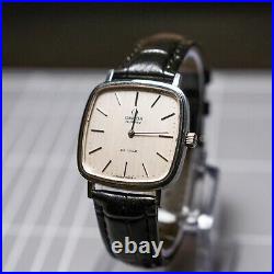 Vintage OMEGA De Ville 1977 cal. 1330 RARE Square Quartz Silver Men Watch