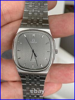 Vintage Omega De Ville Quartz Mens Watch Rare Dial Swiss 32,4mm Swiss